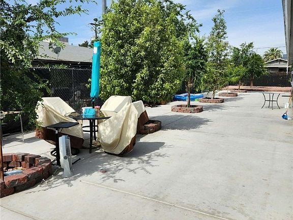 5th image of 2427 McCarran St