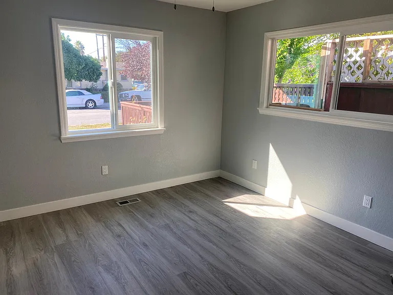408 Raymond Ave — Photo 10