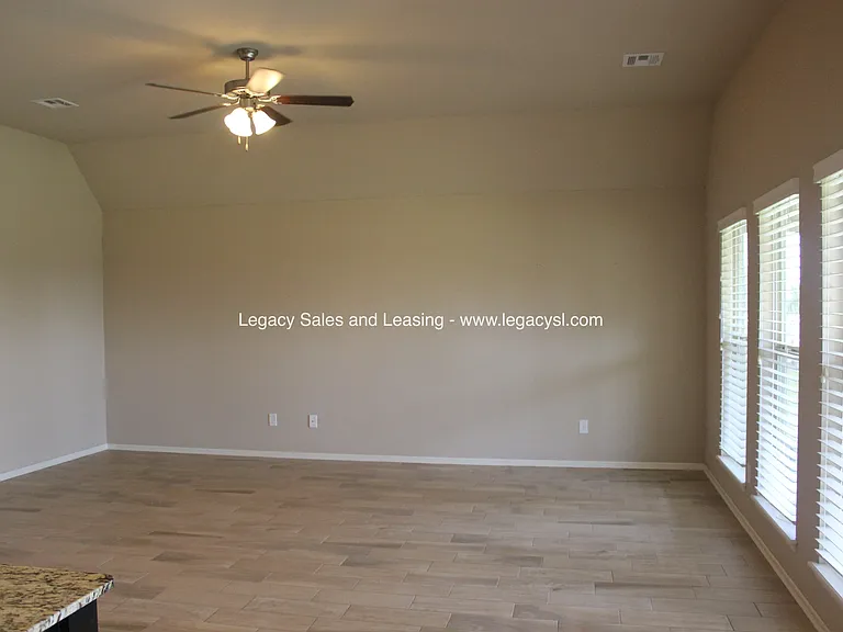17614 E 45th Pl — Photo 10