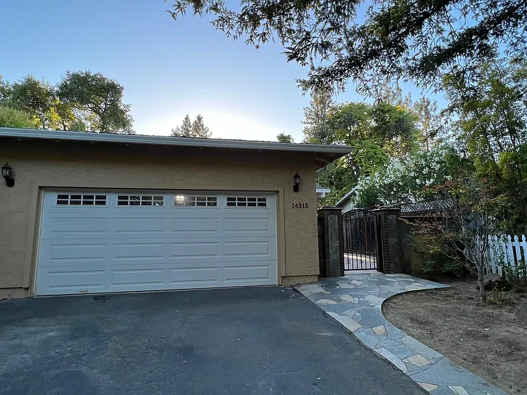 14315 Springer Ave — Photo 2