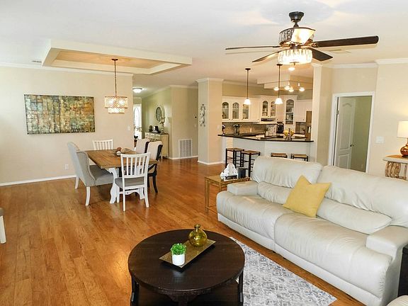 2nd image of 38628 Callaway Blvd