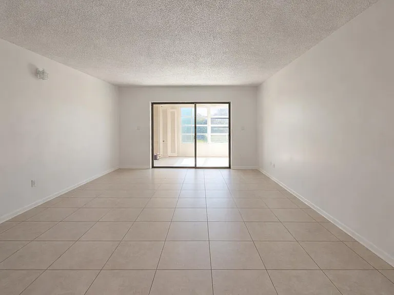 9440 SW 8th St #208 — Photo 20