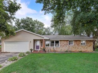 634 N Main St, Cottage Grove, WI 53527