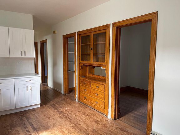 2nd image of 4421 S Rockwell St #2