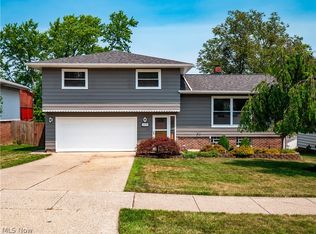 3496 Hetzel Dr, Parma, OH 44134
