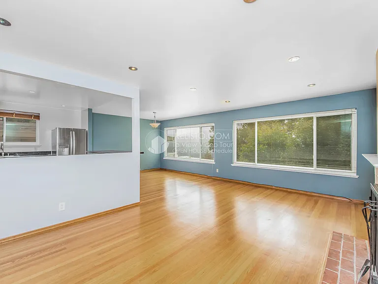 37 Crestmont Dr — Photo 3