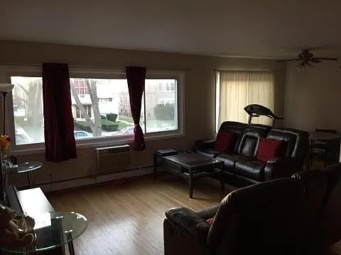 2 bed, 1100 sqft, $1,700 — Photo 4