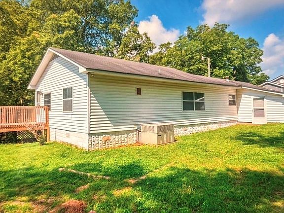 2nd image of 22 Reese St