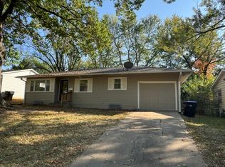 2407 SW 29th Ter, Topeka, KS 66611