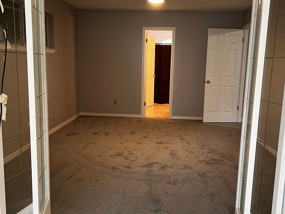 1st image of 111 Russ Dr