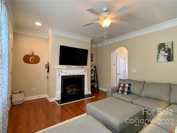 4th image of 8909 Socata Way