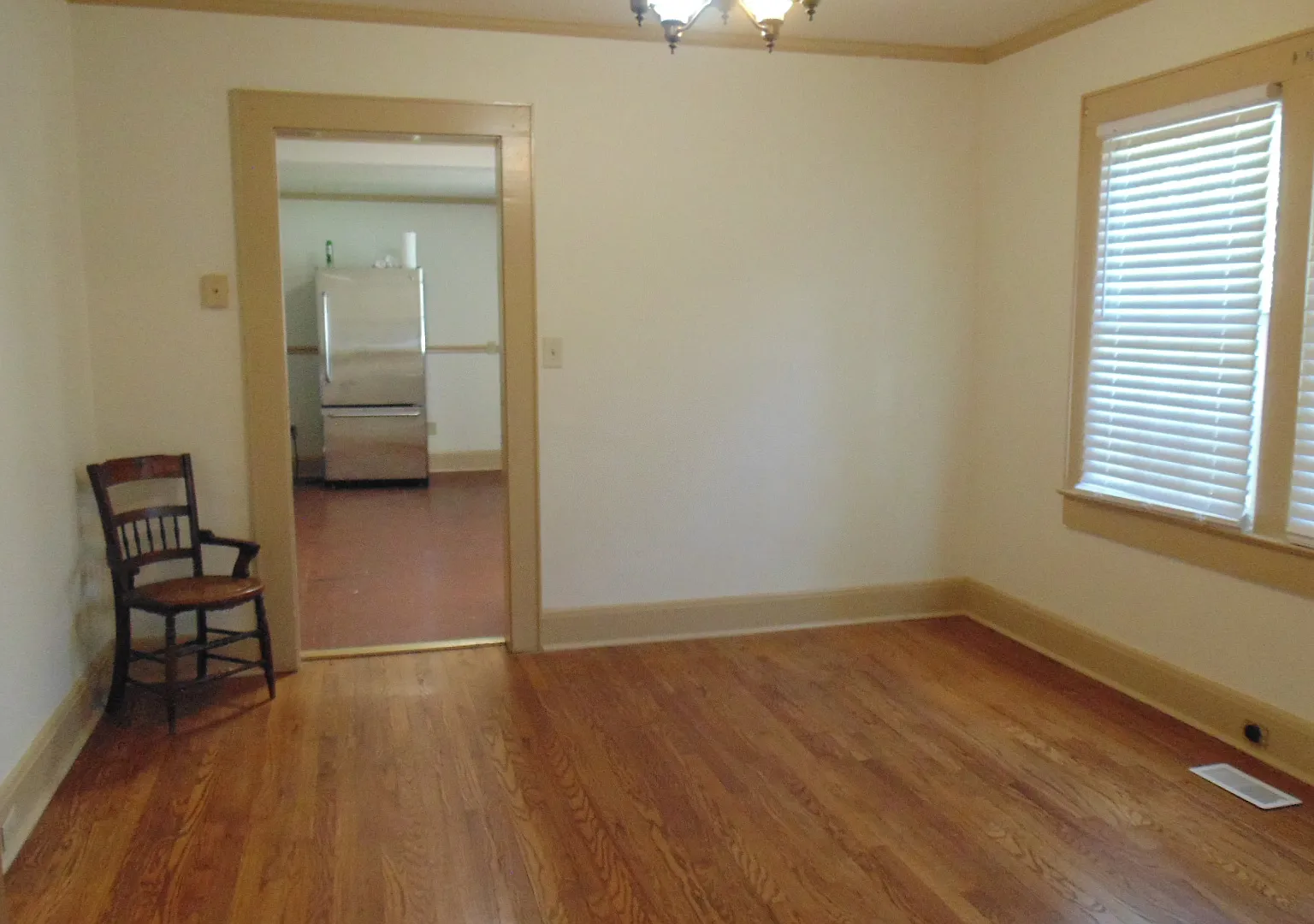 1102 Dodson Street - 1 — Photo 3