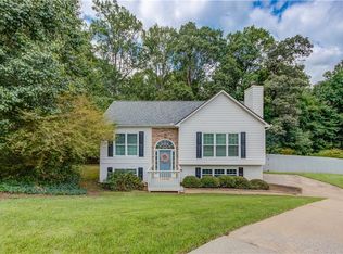 1925 Hampton Creek Ln, Hoschton, GA 30548