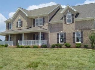 1008 Gray Eagle Ln, Knoxville, TN 37932