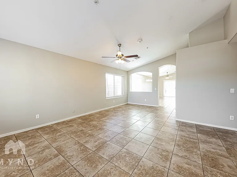 22027 W Pima St — Photo 5