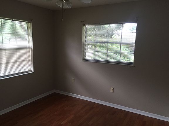 4th image of 2216 W Gardenia Dr
