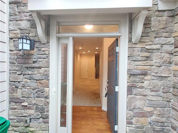 3rd image of 5101 Madeline Pl
