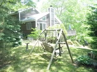 28 Old Lighthouse Rd, Tisbury, MA 02568