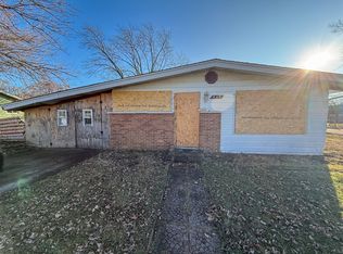 413 W Winthrop Ave, Addison, IL 60101