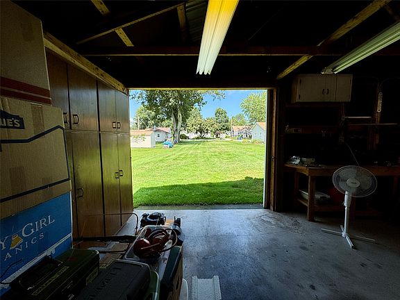 5th image of 7264 Pine St