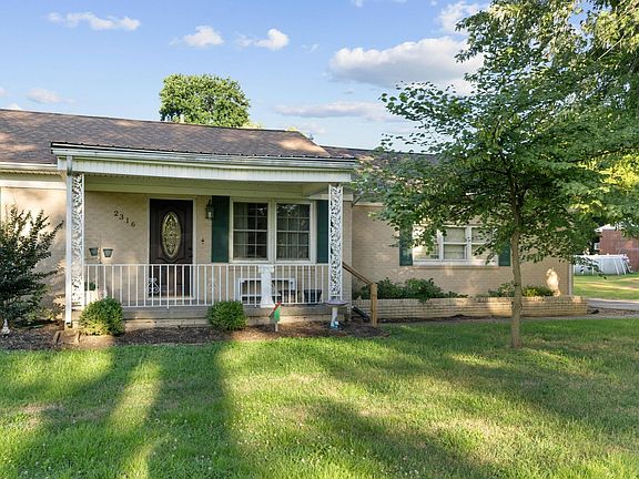 3rd image of 2316 Shawnee Ln