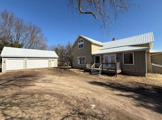 N11284 County Road D, Clintonville, WI 54929