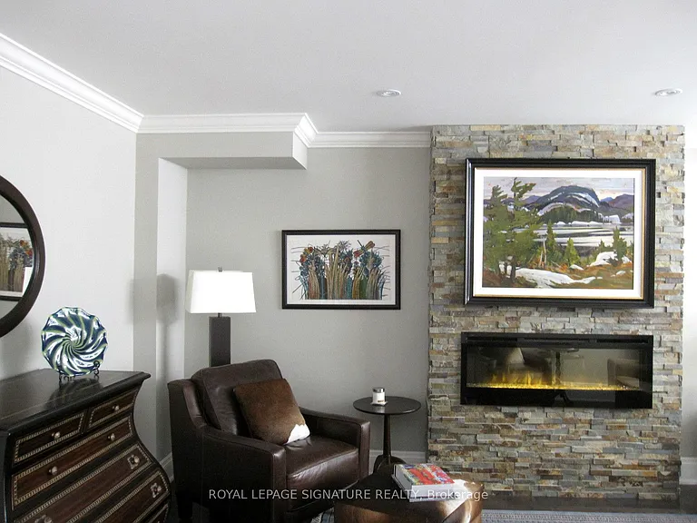 18B Algoma St — Photo 39