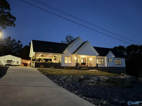 240 Tara Rd, Guntersville, AL 35976
