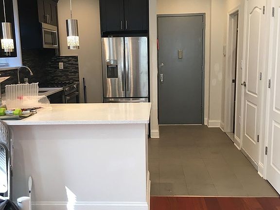 3rd image of 2554 14th Pl APT 1