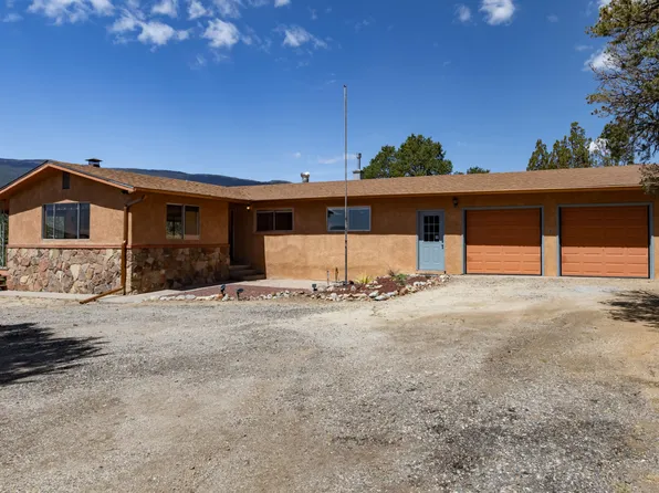 184 Rincon Loop Rd, Tijeras, NM 87059