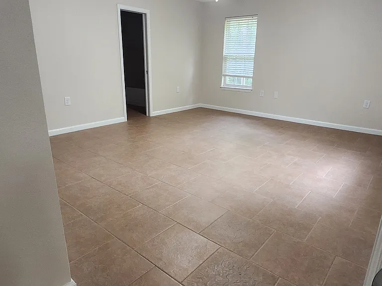 157 Bay View Dr — Photo 3