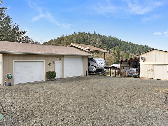 3rd image of 1187 Rice Creek Rd