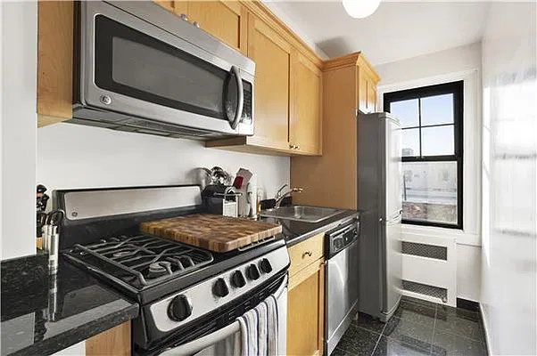 Rented by R New York | media 10
