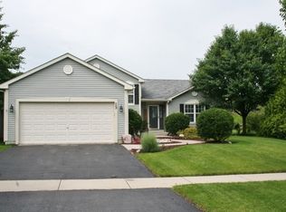 59 W Prairiefield Ave, Cortland, IL