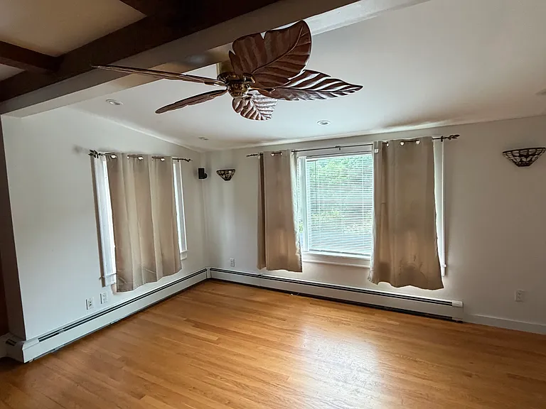 8 Nashua Rd — Photo 13