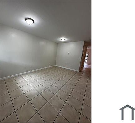 3rd image of 1661 SE 28th St Unit 101