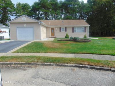 8 Chopin Court, Toms River, NJ, 08757