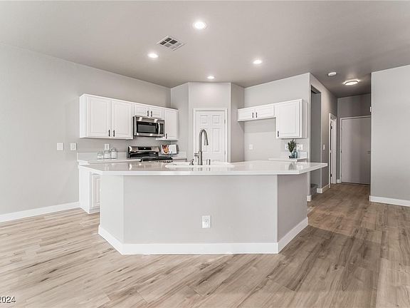 5th image of 6668 Lavender Lilly Ln Suite 3