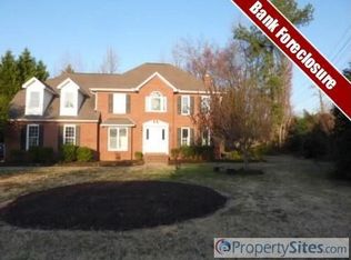 4 Horseman Ln, Greenville, SC 29615