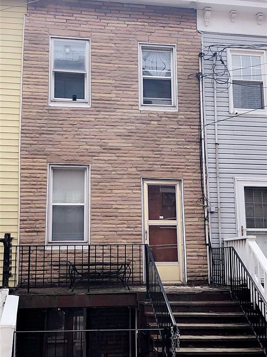 2nd image of 329.5 7th St