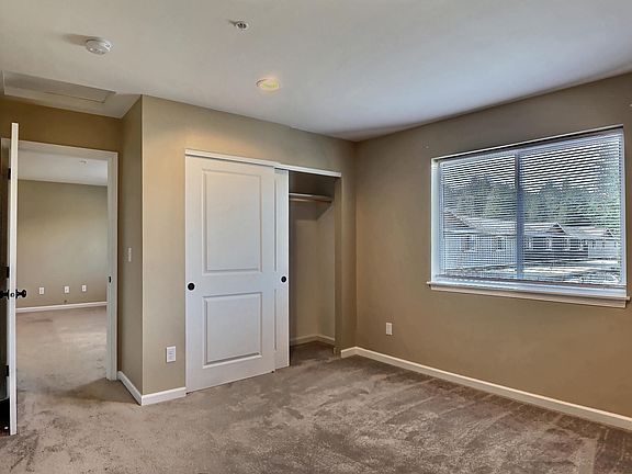 5th image of 2311 NE 138th Ave #28