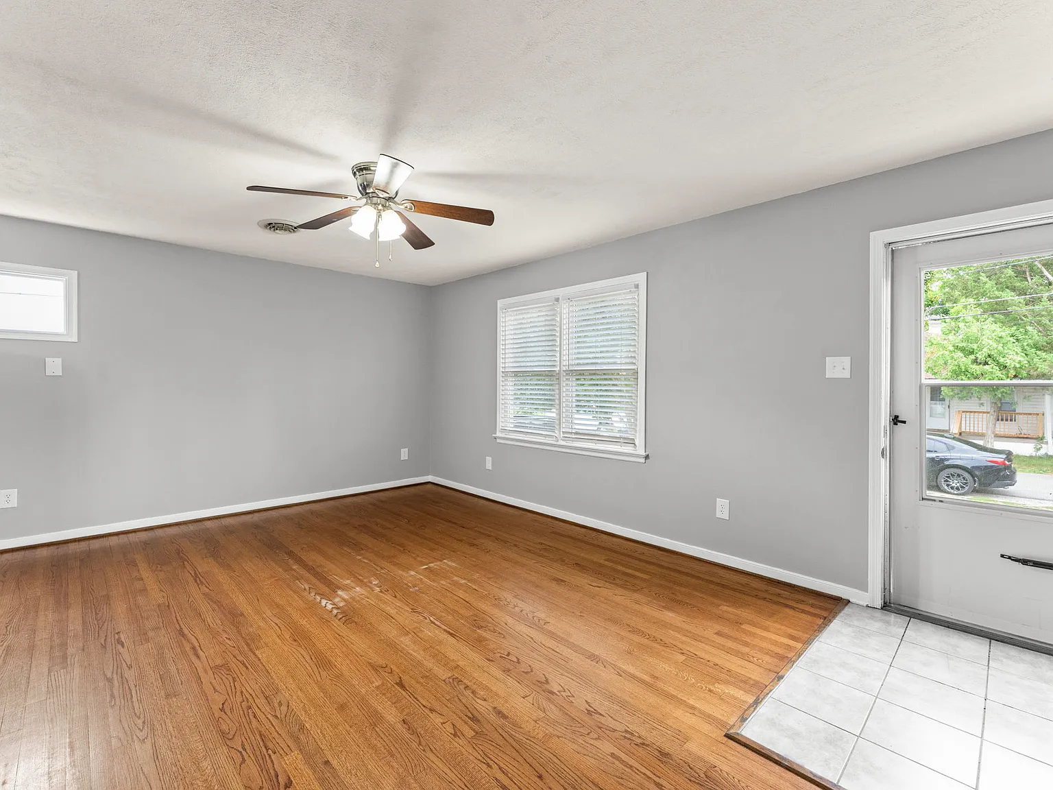 104 N Oak Avenue - 1 — Photo 2