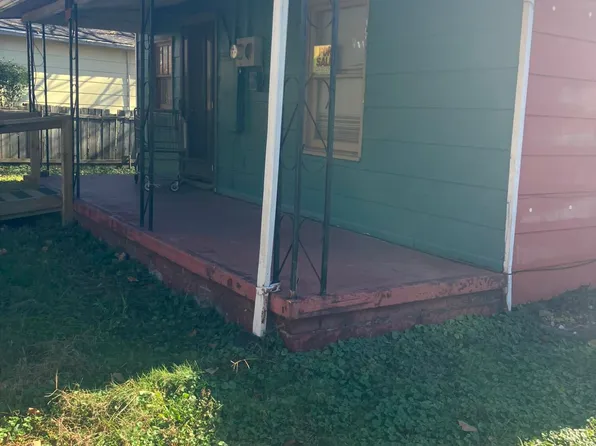 123 McCoy St, Evarts, KY 40828