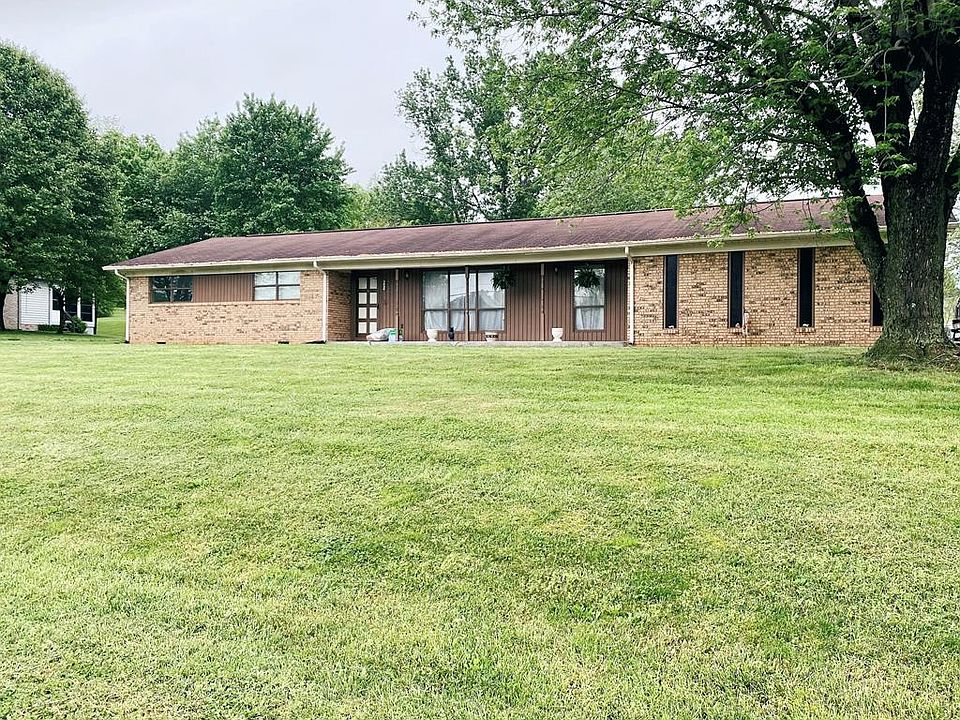 1st image of 2657N Oakcrest Dr