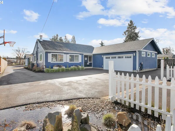 18918 Central Point Rd, Oregon City, OR 97045