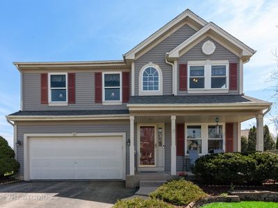 8 Muirfield Ct, Lake In The Hills, IL, 60156