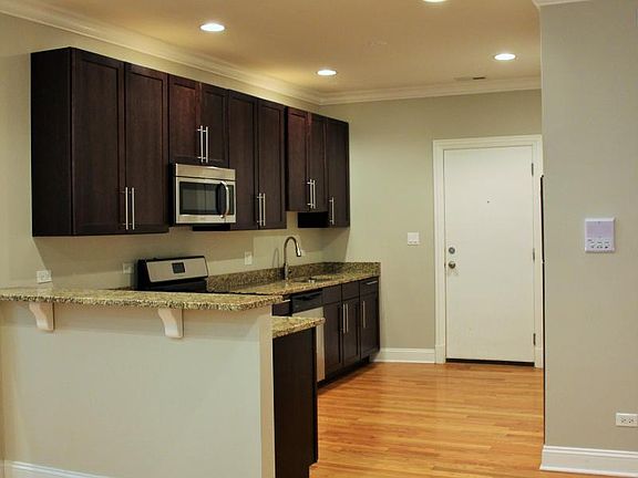 4th image of 634 Hinman Ave #2CC