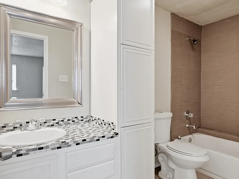 1373 Oakbluff Dr — Photo 14