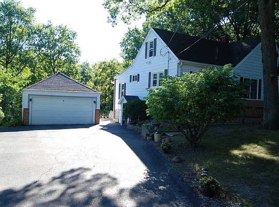 2nd image of 14225 S Elm St