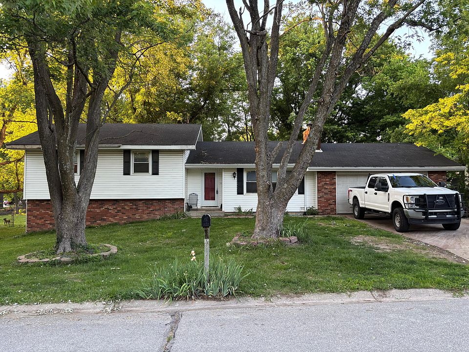 1st image of 1011 W Crestview Lane